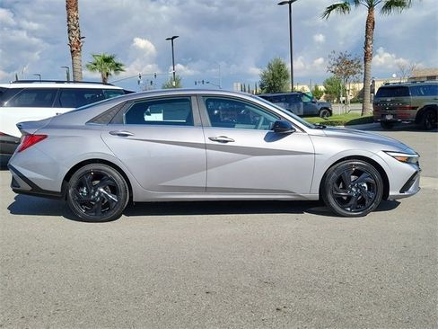 New 2026 Hyundai Elantra SEL Sport Premium image 25