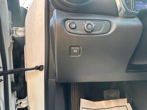 Used 2020 Chevrolet Blazer LT image 23