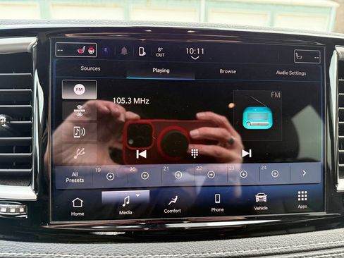 Used 2023 Chrysler Pacifica Touring-L w/ S Appearance Package image 29