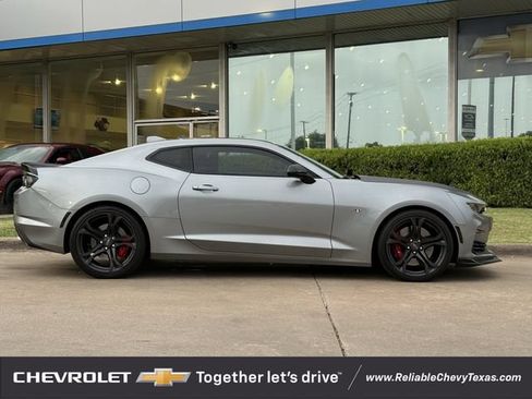 Used 2023 Chevrolet Camaro SS RWD image 5
