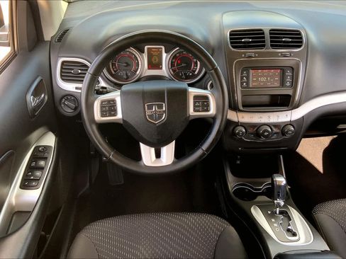 Used 2018 Dodge Journey SE w/ Connectivity Group image 5