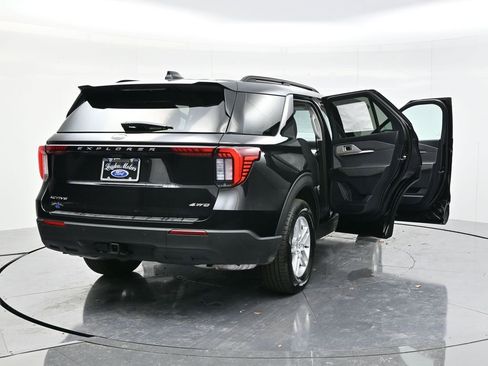 New 2025 Ford Explorer Active image 57