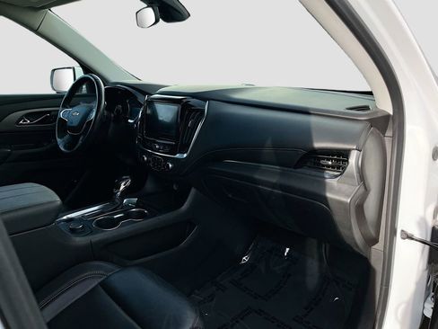 Used 2021 Chevrolet Traverse LT image 31