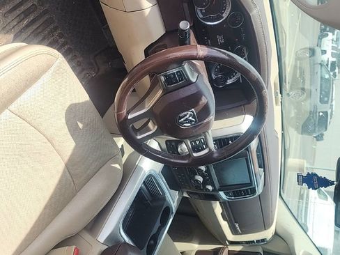 Used 2016 RAM 1500 Laramie w/ Convenience Group AWD/4WD image 11