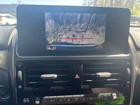 Used 2023 Lexus GX 460 Premium w/ Premium Package AWD/4WD image 19