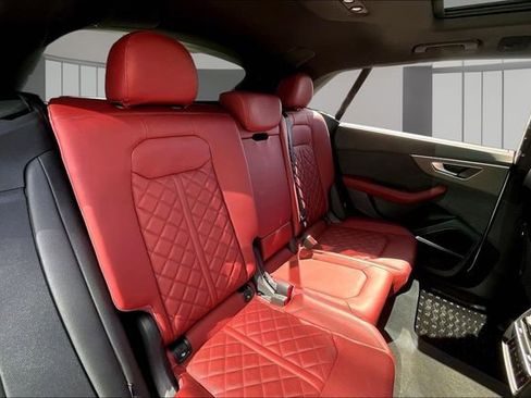 Used 2024 Audi SQ8 Premium Plus w/ Executive Package image 25