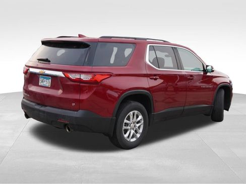 Used 2020 Chevrolet Traverse LT w/ Driver Confidence II Package AWD/4WD image 3