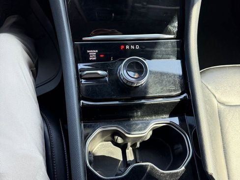 Used 2022 Jeep Grand Cherokee L Limited w/ Black Appearance Package AWD/4WD image 24