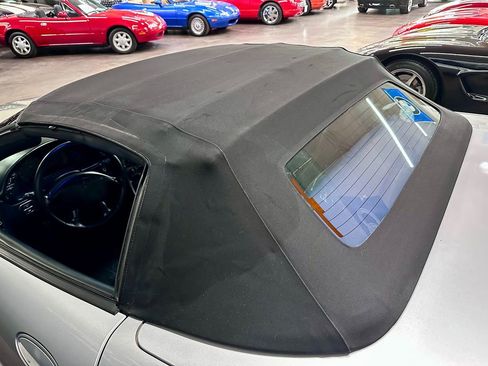 Used 2001 Chevrolet Corvette Convertible w/ Preferred Equipment Group2 image 9