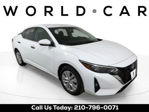 Used 2025 Nissan Sentra S image 1