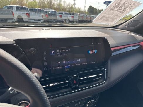 Used 2025 Chevrolet TrailBlazer RS w/ Convenience Package image 21