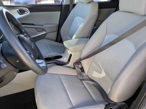 Used 2023 Kia Soul LX image 26