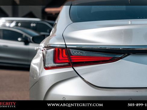 Used 2019 Lexus ES 350 w/ Premium Package FWD image 15