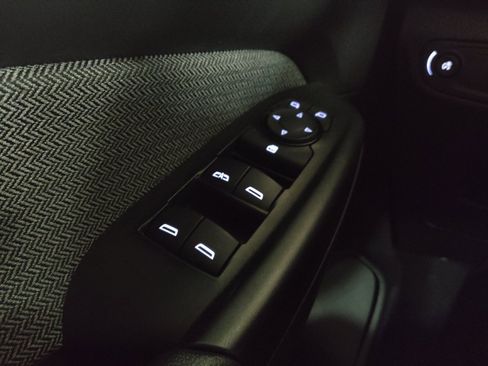 Used 2025 Chevrolet TrailBlazer LT FWD image 27