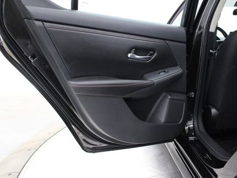 Used 2023 Nissan Sentra SR FWD image 35