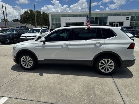 Used 2019 Volkswagen Tiguan SE w/ Panoramic Sunroof Package AWD/4WD image 7