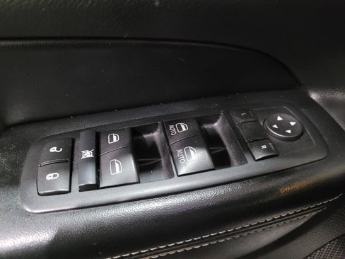 Used 2017 Jeep Grand Cherokee Limited w/ Luxury Group II AWD/4WD image 27