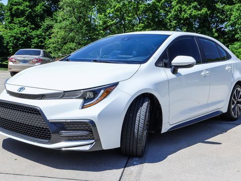 Used 2020 Toyota Corolla SE FWD image 3
