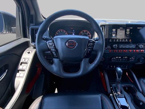 Used 2025 Nissan Frontier PRO-4X w/ Pro Premium Package AWD/4WD image 6