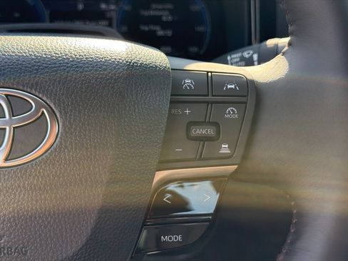 New 2026 Toyota Camry Hybrid FWD image 26