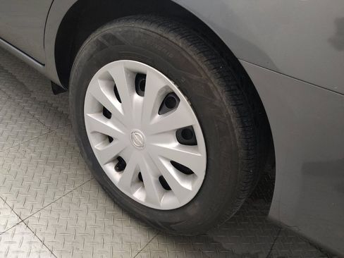 Used 2019 Nissan Versa S Plus FWD image 31