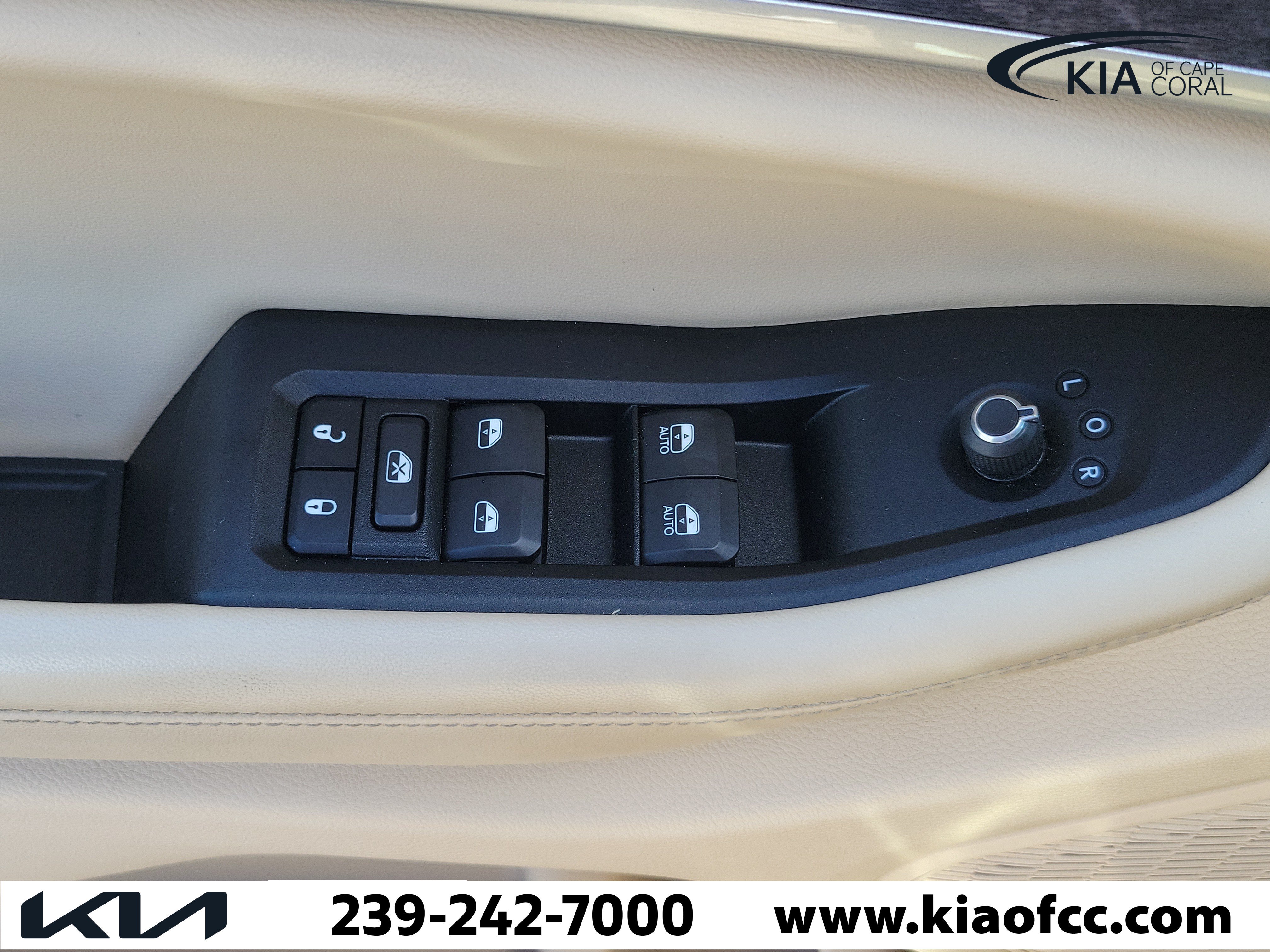 Used 2023 Jeep Grand Cherokee L Limited w/ Luxury Tech Group II AWD/4WD image 27
