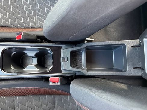 Used 2023 Nissan Kicks SR image 28