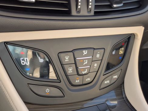 Used 2020 Buick Envision Preferred image 21