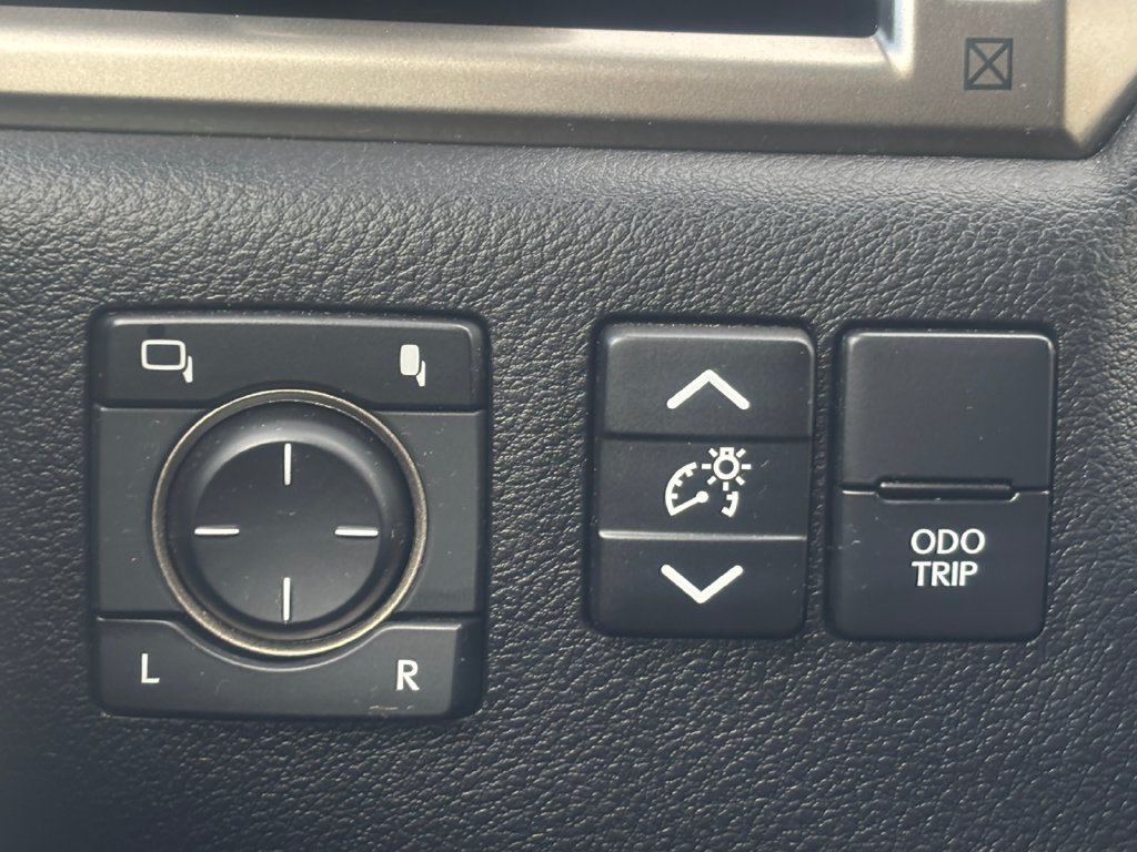 Used 2021 Lexus GX 460 Premium w/ Premium Package AWD/4WD image 24