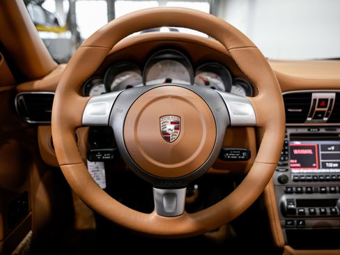 Used 2006 Porsche 911 Carrera S image 10