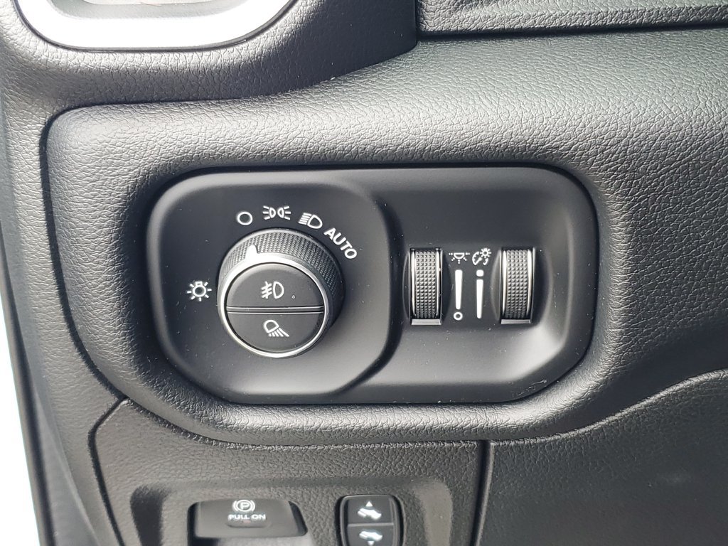 Used 2022 RAM 1500 Laramie AWD/4WD image 21