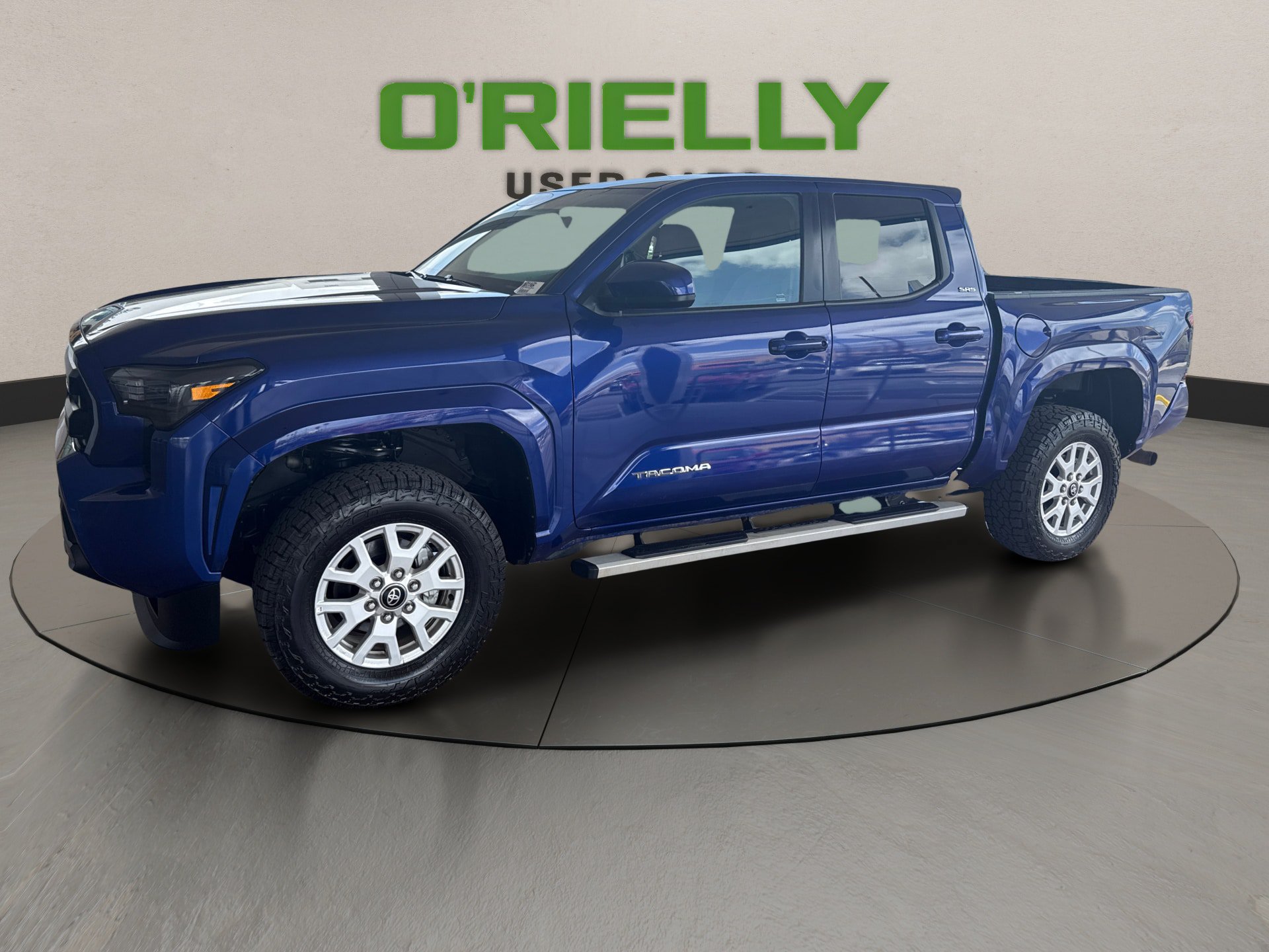 Used 2025 Toyota Tacoma SR5 AWD/4WD image 2