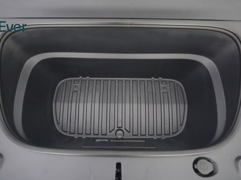 Used 2026 Tesla Model Y Long Range RWD image 28