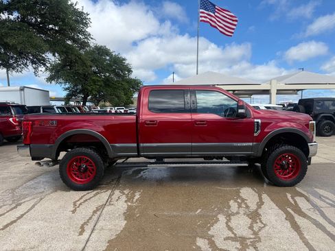 Used 2018 Ford F250 Lariat w/ Lariat Value Package AWD/4WD image 8