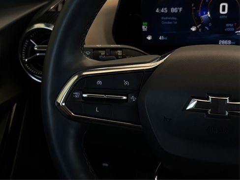 Used 2025 Chevrolet Equinox ACTIV w/ Safety and Technology Package image 28