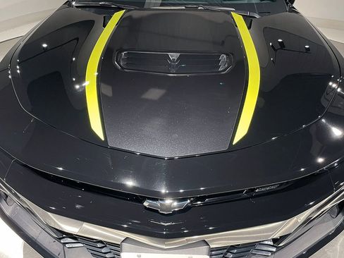 Used 2023 Chevrolet Camaro SS RWD image 18