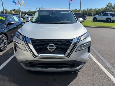 Used 2023 Nissan Rogue SV AWD/4WD image 2