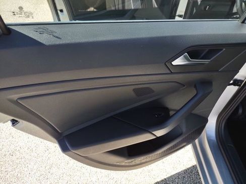 Used 2024 Volkswagen Jetta SE image 17