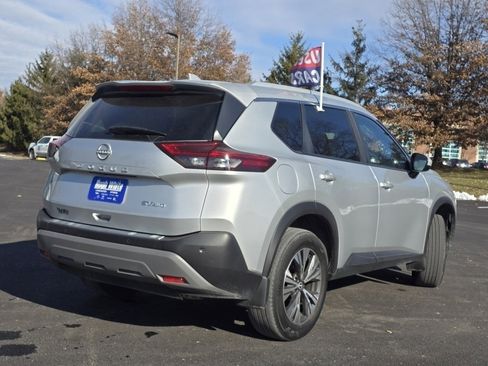 Used 2023 Nissan Rogue SV w/ SV Premium B Package image 15