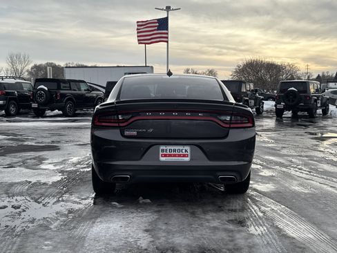 Used 2018 Dodge Charger GT image 6