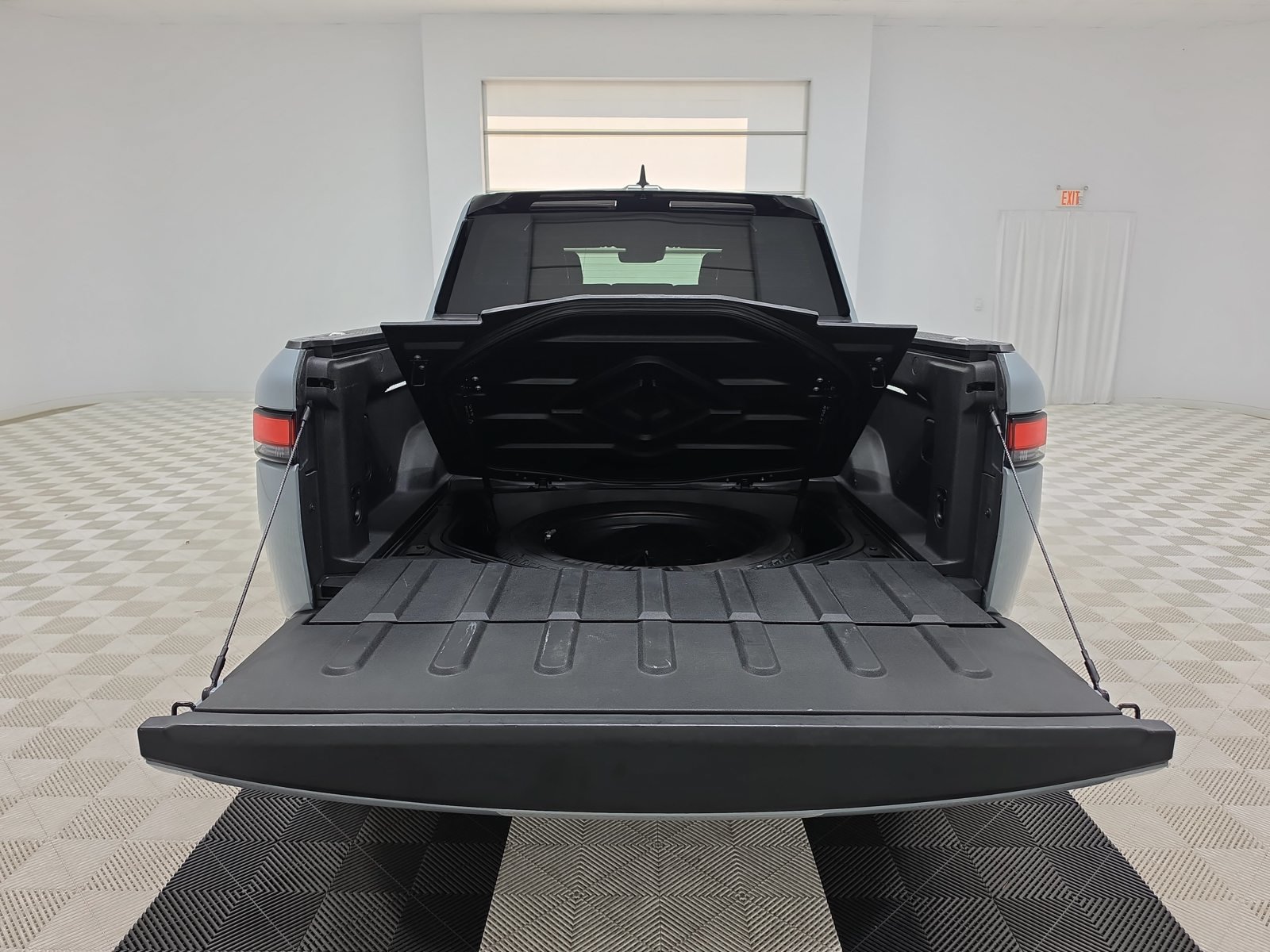 Used 2022 Rivian R1T Adventure AWD/4WD image 15