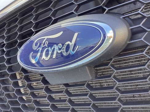 Used 2025 Ford Transit 350 XLT RWD image 4