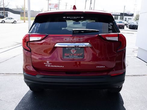 Used 2024 GMC Terrain SLE AWD/4WD image 6