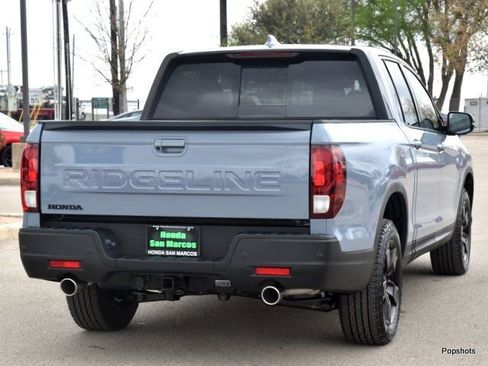 New 2026 Honda Ridgeline Black Edition image 3