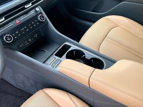 Used 2025 Hyundai Sonata Limited image 17
