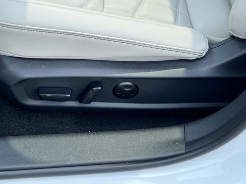 New 2026 Nissan Sentra SL FWD image 16