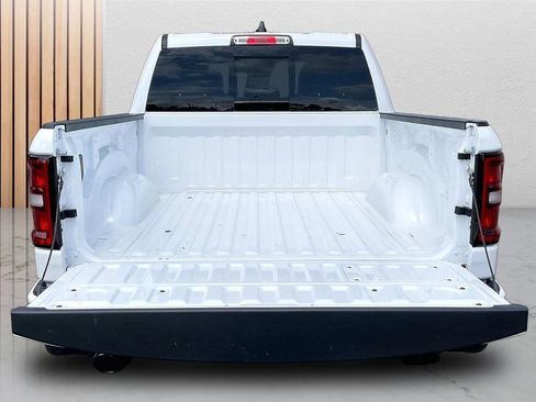 New 2026 RAM 1500 Laramie AWD/4WD image 24