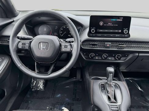 Certified 2025 Honda HR-V Sport image 9