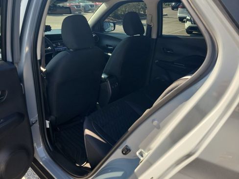 Certified 2024 Nissan Kicks SV FWD image 9