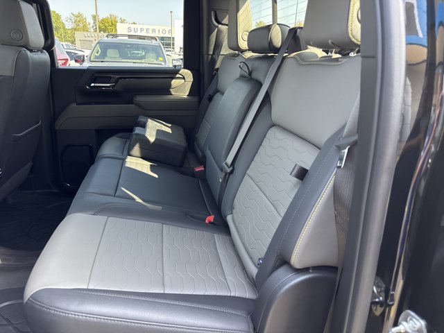 Used 2025 Chevrolet Silverado 2500 ZR2 w/ Technology Package AWD/4WD image 17